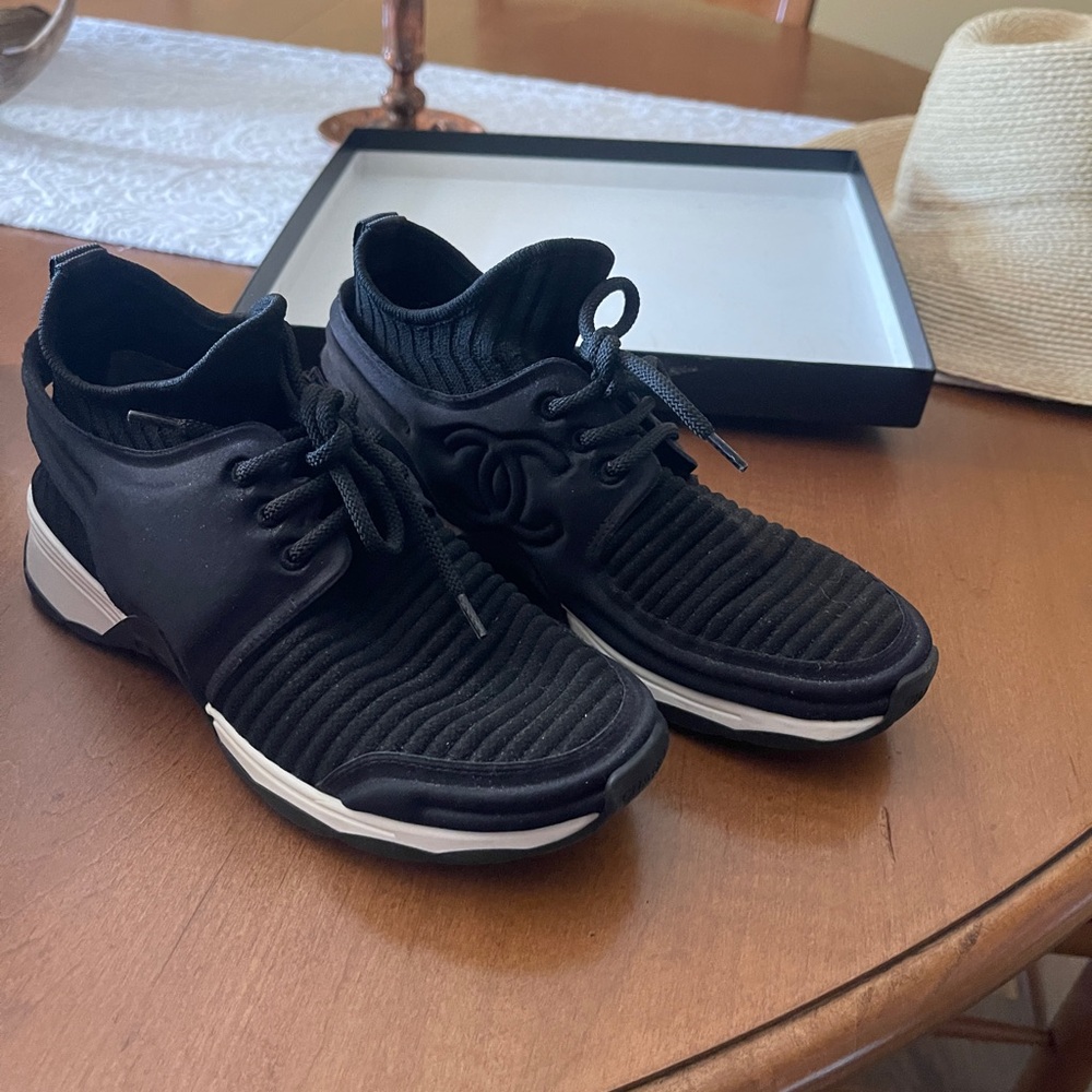 CHANEL sneakers - Picture 7 of 11